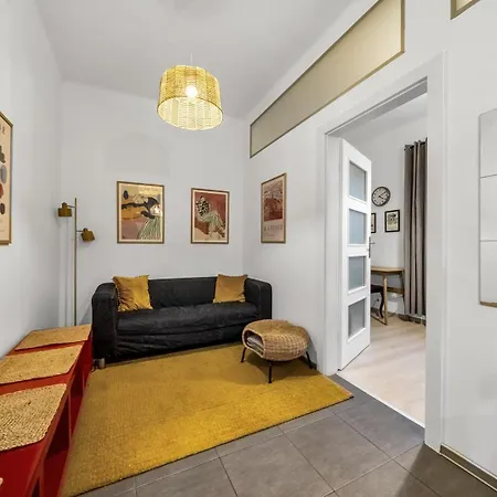 Centre Apartment- Location, Park&metro - By Rentujemy *