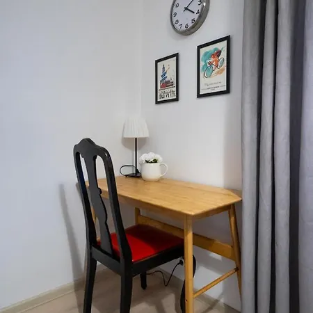 Apartamento Centre Apartment- Location, Park&metro - By Rentujemy *