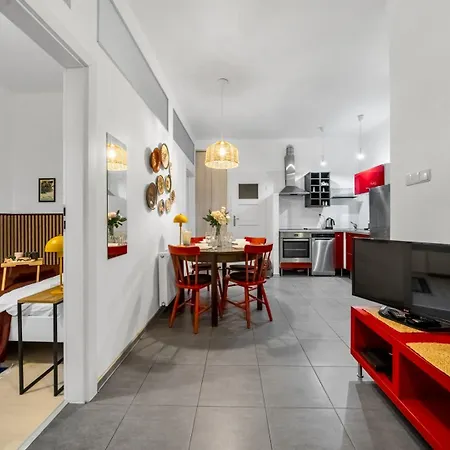 Apartment Centre Apartment- Location, Park&metro - By Rentujemy Warsaw
