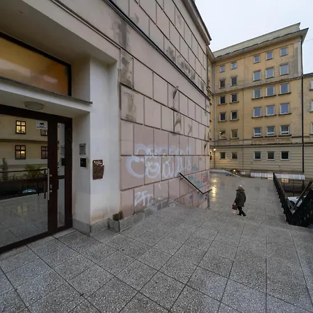 Centre Apartment- Location, Park&metro - By Rentujemy *