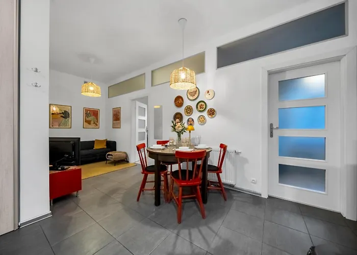 Apartment Centre Apartment- Location, Park&metro - By Rentujemy