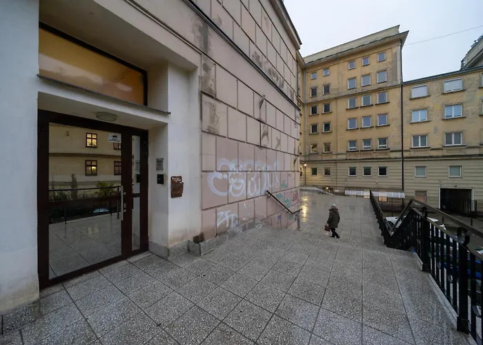 Centre Apartment- Location, Park&metro - By Rentujemy *