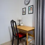 شقة Centre Apartment- Location, Park&metro - By Rentujemy *