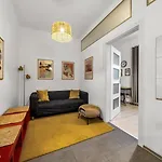 Centre Apartment- Location, Park&metro - By Rentujemy *