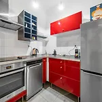 Centre Apartment- Location, Park&metro - By Rentujemy شقة وارسو