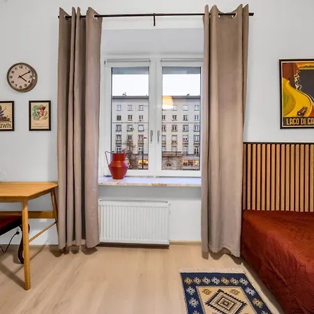 Daire Centre Apartment- Location, Park&metro - By Rentujemy Varşova